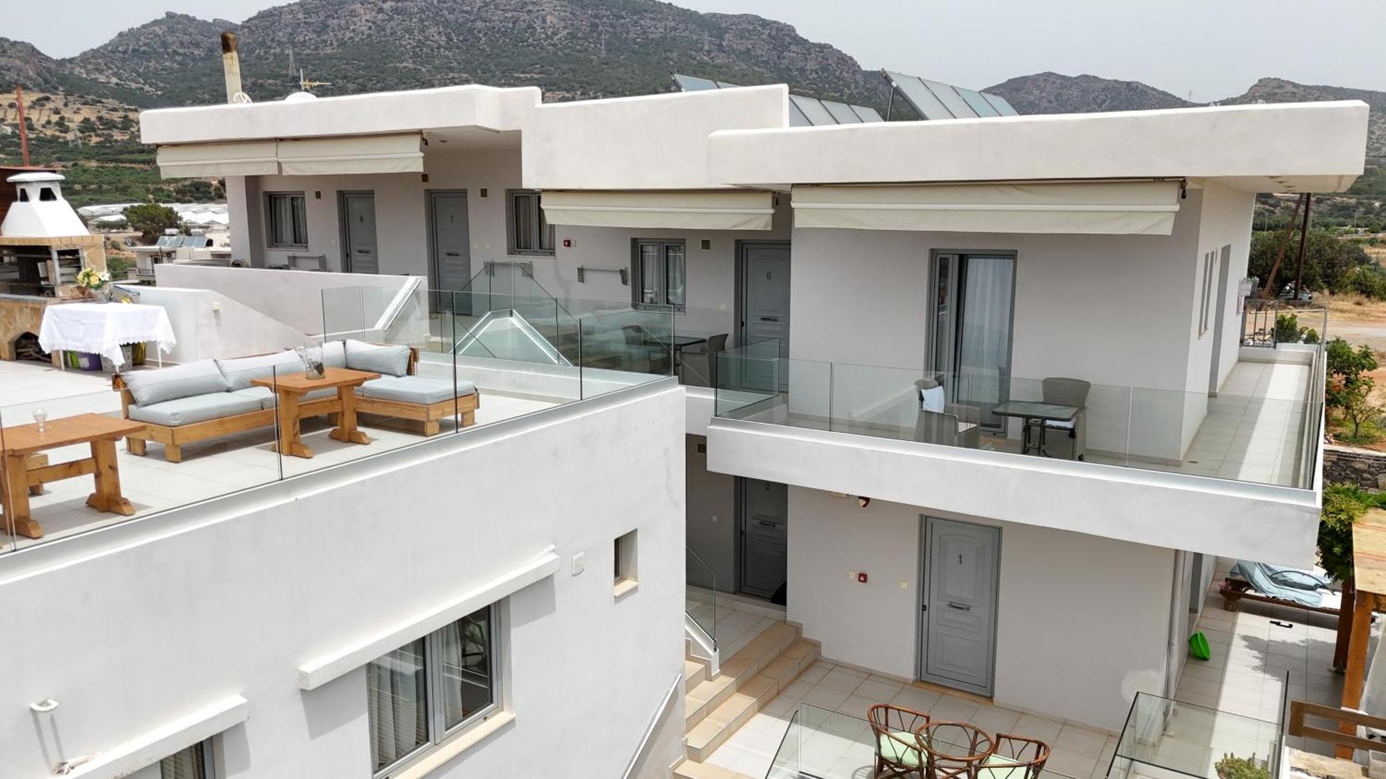 Asteri Apartments Und Studios Makrýgialos Esterno foto