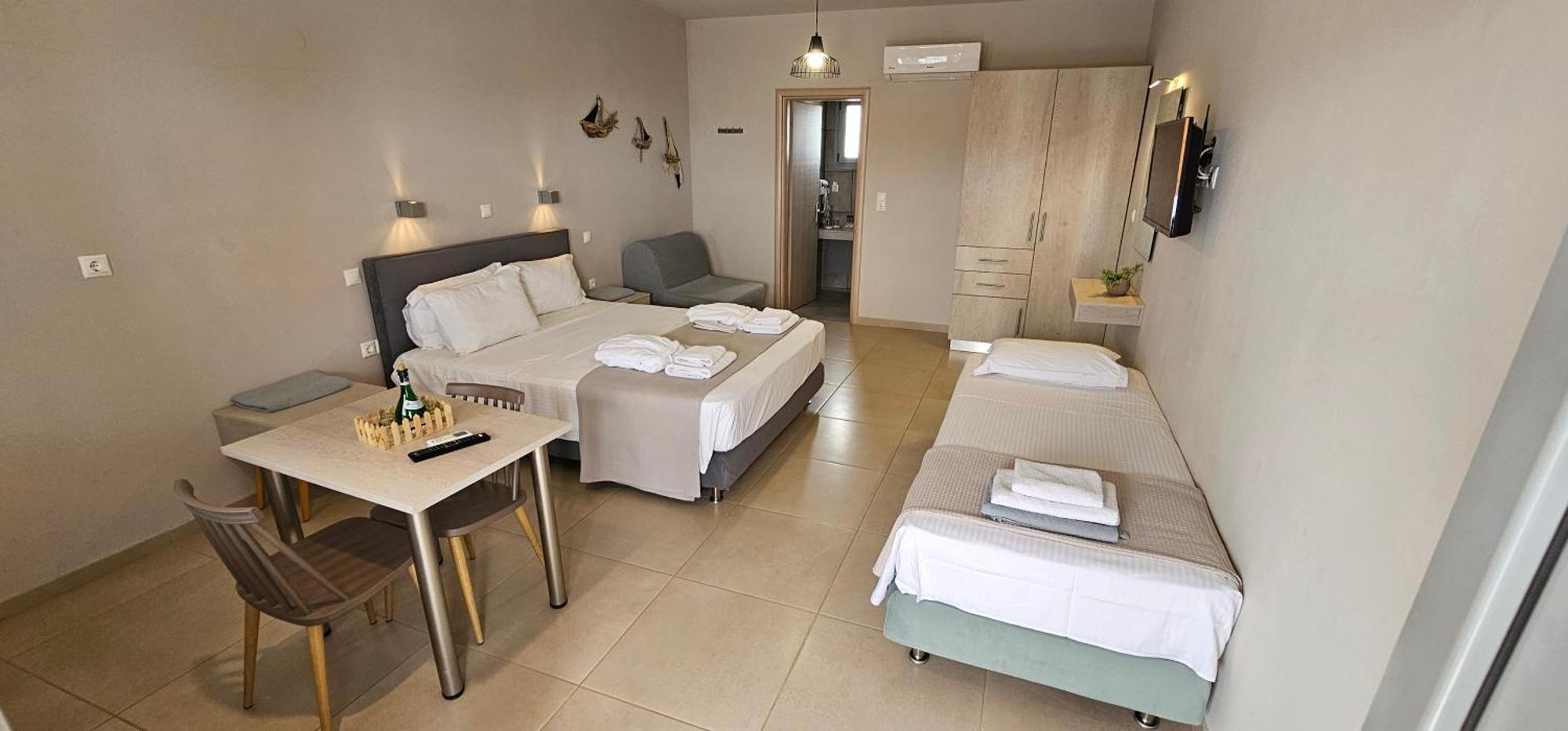Asteri Apartments Und Studios Makrýgialos Esterno foto