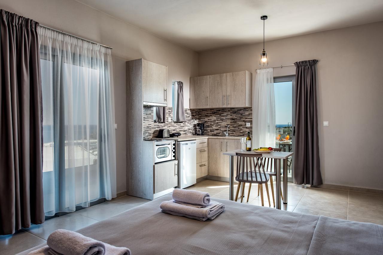 Asteri Apartments Und Studios Makrýgialos Esterno foto